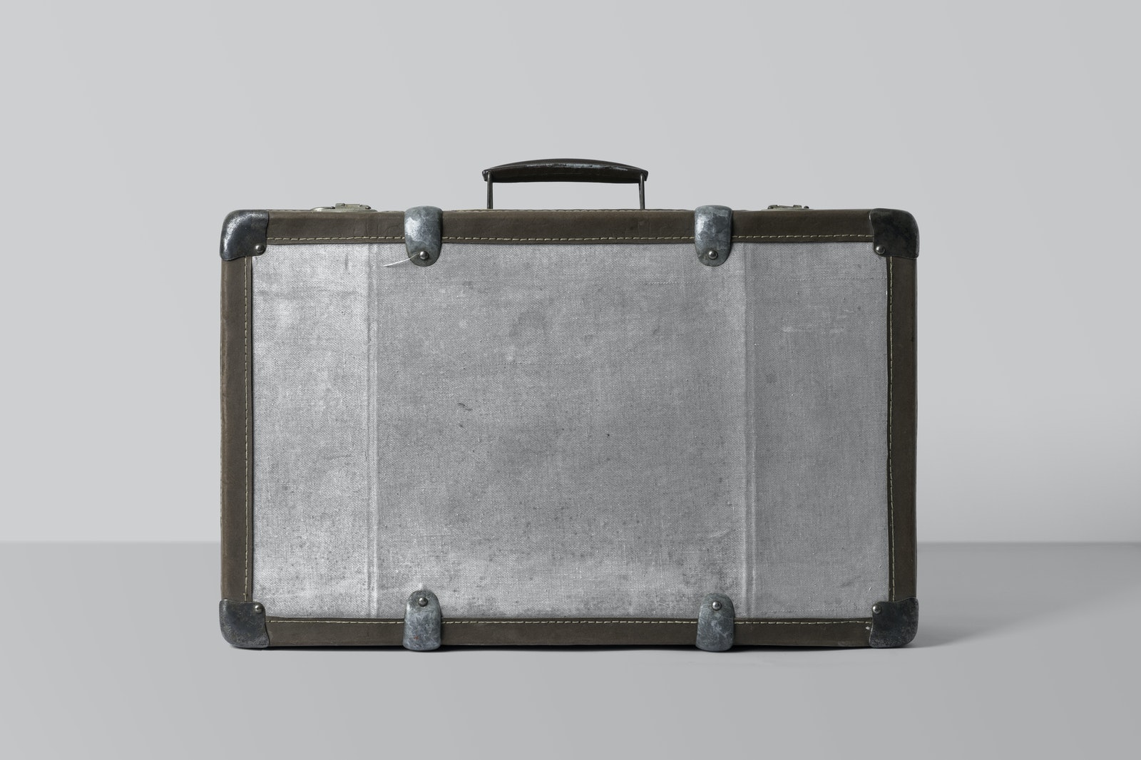 Free Travel Suitcase Mockup
